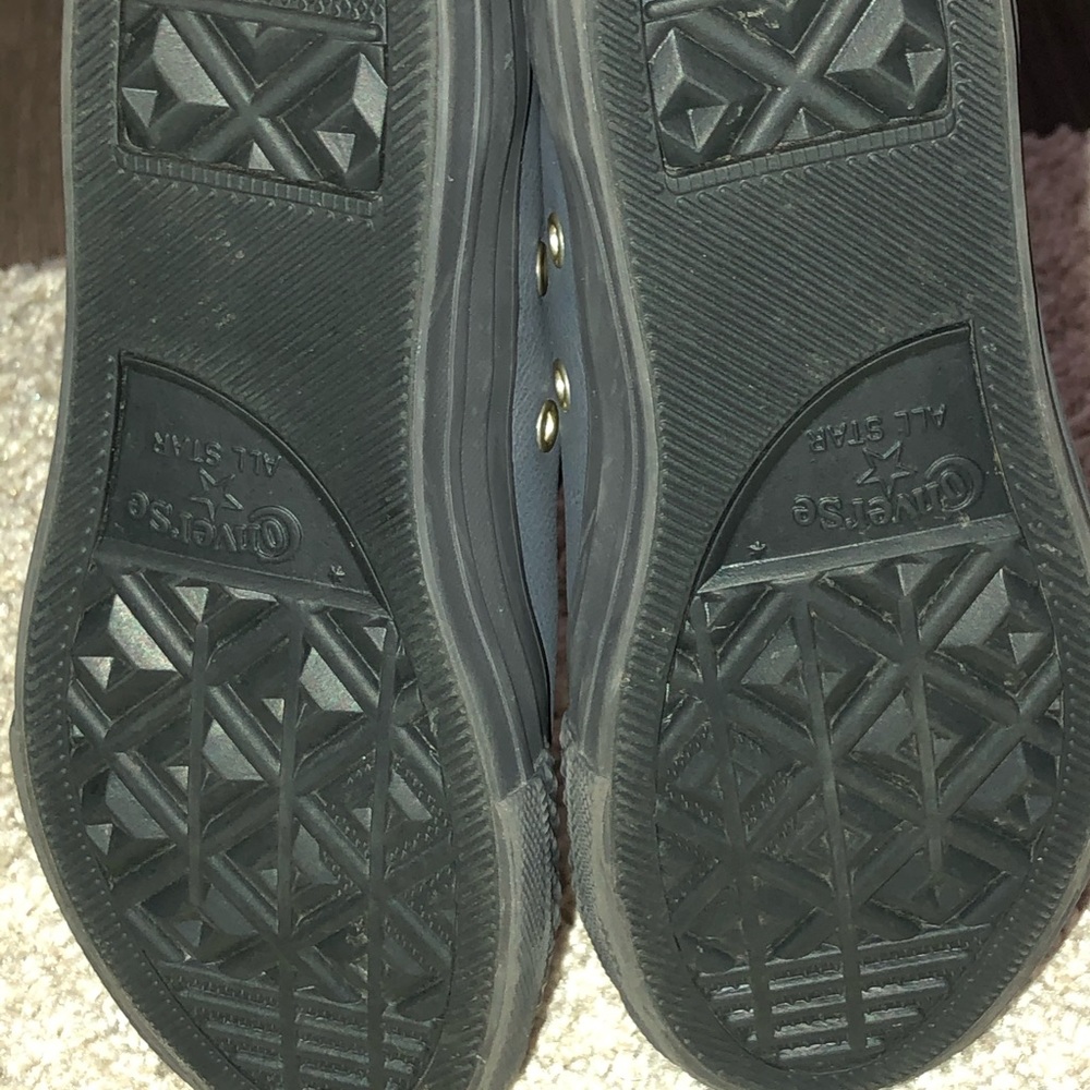 🔥LIKE NEW🔥 Leather Converse - Picture 3 of 6